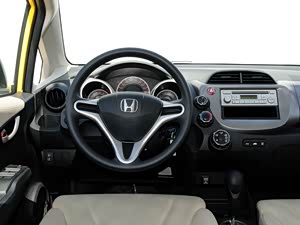 �ɶ� 2011�� 1.3L �Զ����ʰ�