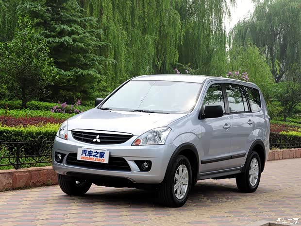 東南汽車 君閣 2011款 2.0L 手動(dòng)擋經(jīng)典型