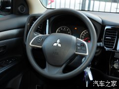 欧蓝德(进口)2013款 2.0L 两驱运动导航版 5座