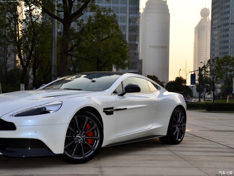 阿斯顿·马丁 vanquish 2013款 6.0l 基本型