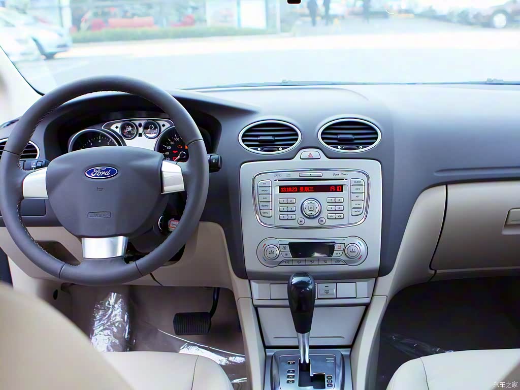 【图】长安福特福克斯2013款 三厢经典 1.8L A