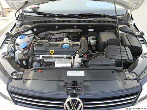 2012款 1.4TSI 手动豪华型 2012款 1.4TSI 手动豪华型