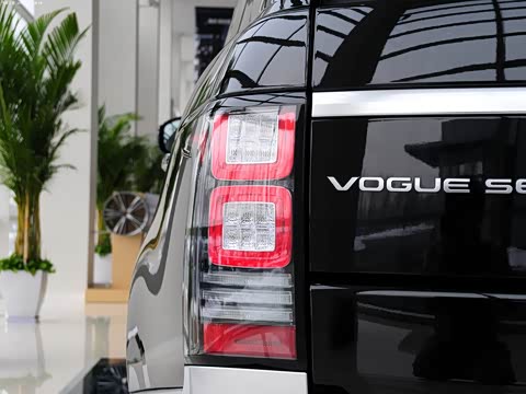 2013款 NA 5.0 V8 Vogue SE 2013款 NA 5.0 V8 Vogue SE