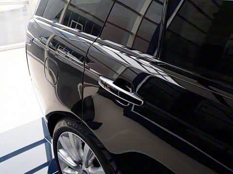 2013款 NA 5.0 V8 Vogue SE 2013款 NA 5.0 V8 Vogue SE