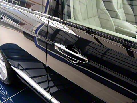 2013款 NA 5.0 V8 Vogue SE 2013款 NA 5.0 V8 Vogue SE