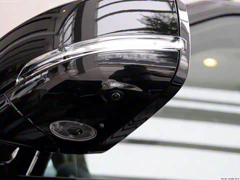 2013款 NA 5.0 V8 Vogue SE 2013款 NA 5.0 V8 Vogue SE