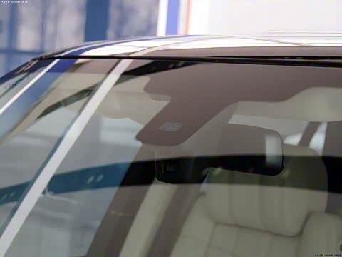 2013款 NA 5.0 V8 Vogue SE 2013款 NA 5.0 V8 Vogue SE