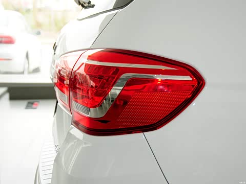 2014款 运动版 1.5T 手动两驱精英型 2014款 运动版 1.5T 手动两驱精英型