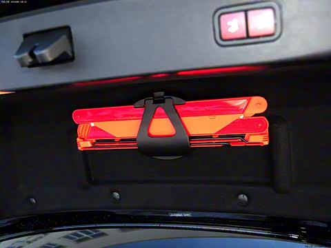 2014款 改款 E 300 L 2014款 改款 E 300 L