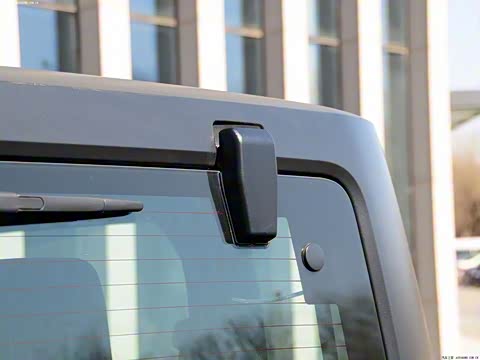 2014款 3.0L Sahara 两门版 2014款 3.0L Sahara 两门版