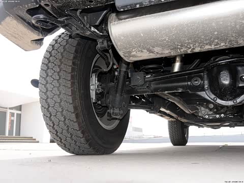 2014款 2.8TD Sahara 四门版 2014款 2.8TD Sahara 四门版