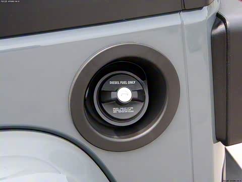 2014款 2.8TD Sahara 四门版 2014款 2.8TD Sahara 四门版