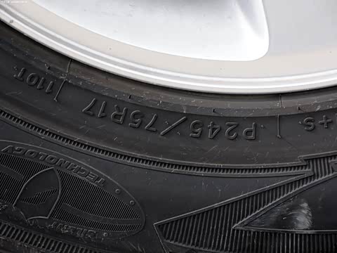 2014款 2.8TD Sahara 四门版 2014款 2.8TD Sahara 四门版