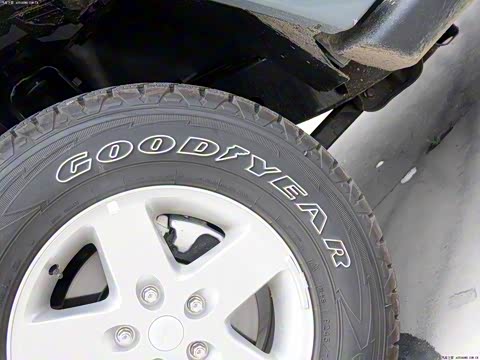 2014款 2.8TD Sahara 四门版 2014款 2.8TD Sahara 四门版