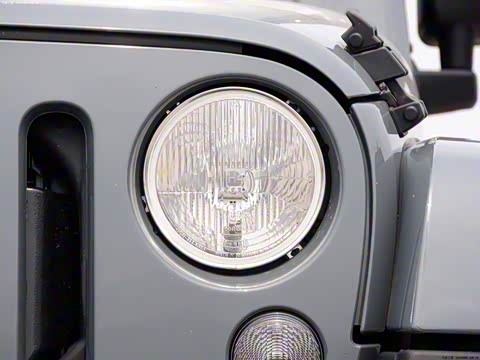 2014款 2.8TD Sahara 四门版 2014款 2.8TD Sahara 四门版