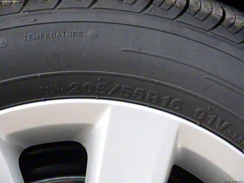 2014款 改款 1.6L 自动时尚型 2014款 改款 1.6L 自动时尚型