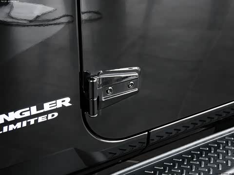 2012款 3.6L 四门梦十珍藏版 2012款 3.6L 四门梦十珍藏版