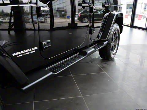 2012款 3.6L 四门梦十珍藏版 2012款 3.6L 四门梦十珍藏版