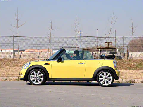 2011款 1.6L COOPER CABRIO 2011款 1.6L COOPER CABRIO