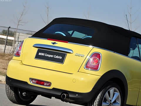 2011款 1.6L COOPER CABRIO 2011款 1.6L COOPER CABRIO