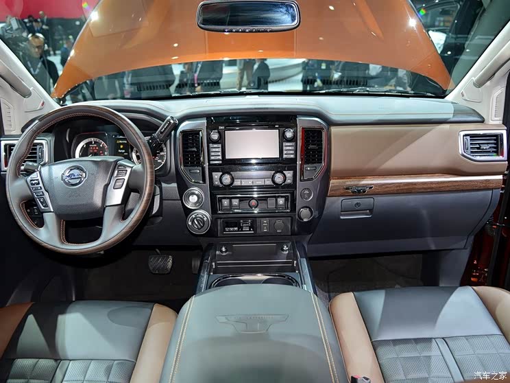 �ղ�(����) Titan 2016�� ������