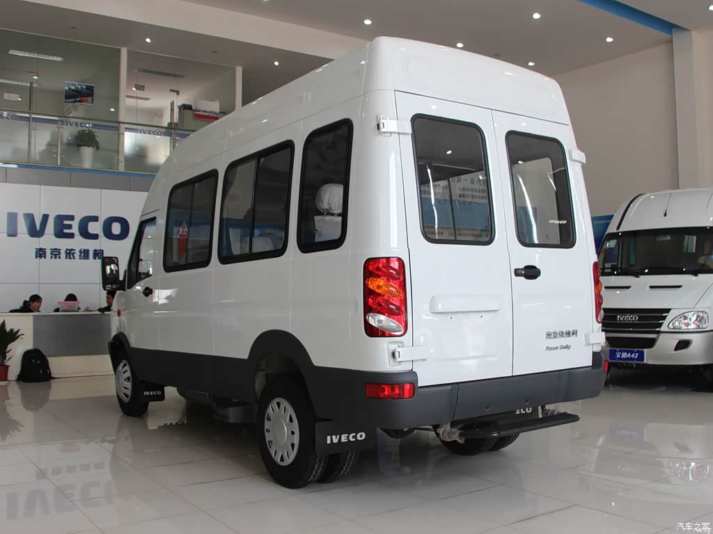 2013款 2.5t-a37 客货两用高顶