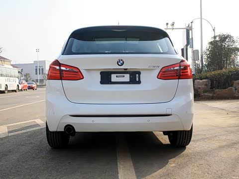 2015�� 218i �˶������װ