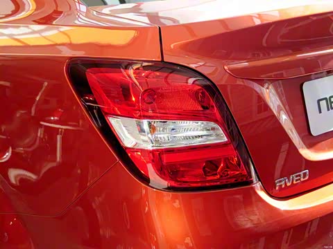 2014�� ���� 1.4SE MT ���ư�