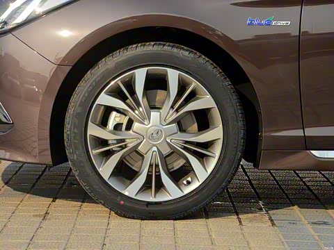 2015�� 1.6T DLX�����