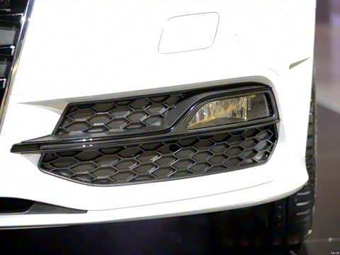 2015�� Sportback 45 TFSI S line �˶���