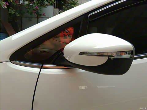 2015�� 1.6L �Զ�Premium