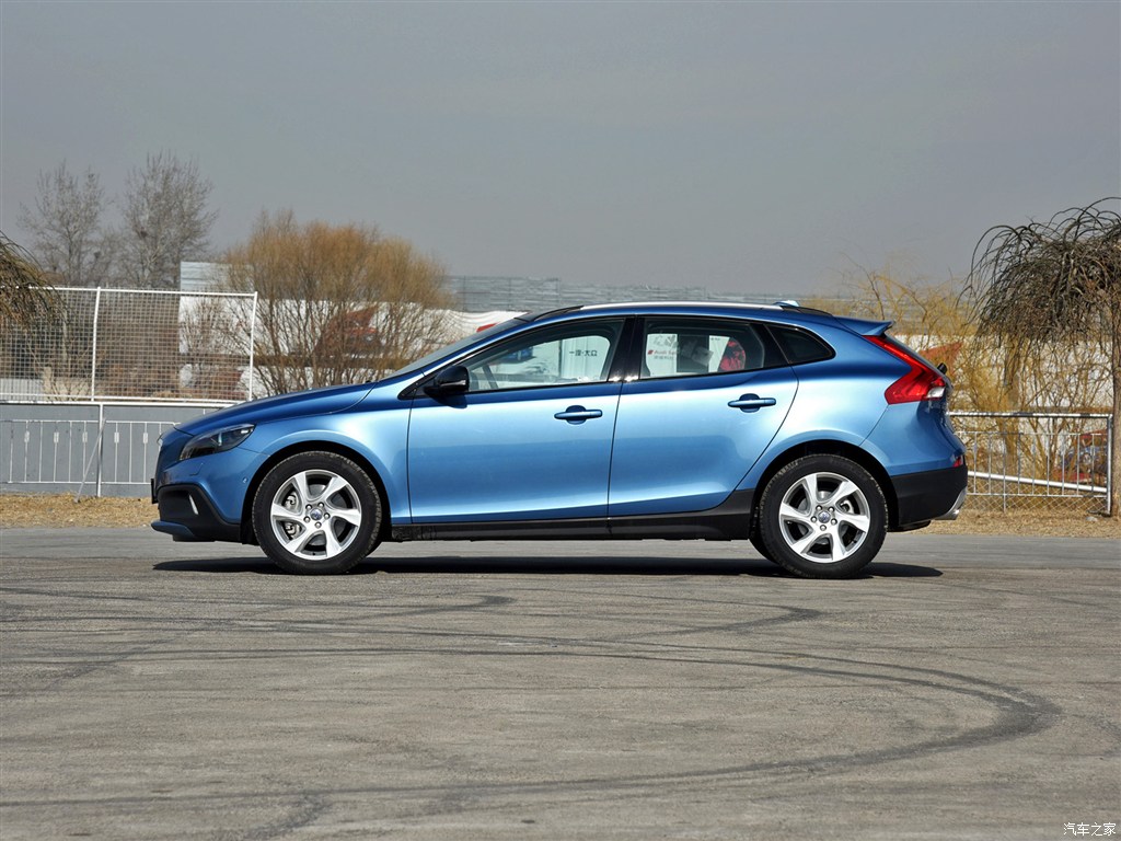 沃尔沃(进口) 沃尔沃v40 2015款 cross country 2.0t t5 awd 智雅版