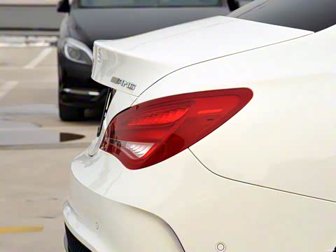 2015�� AMG CLA 45 4MATIC