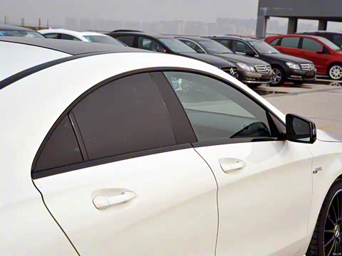 2015�� AMG CLA 45 4MATIC