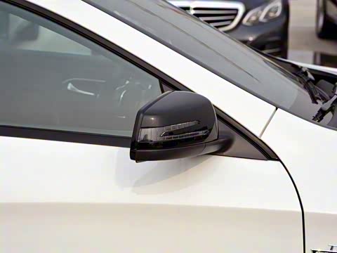 2015�� AMG CLA 45 4MATIC