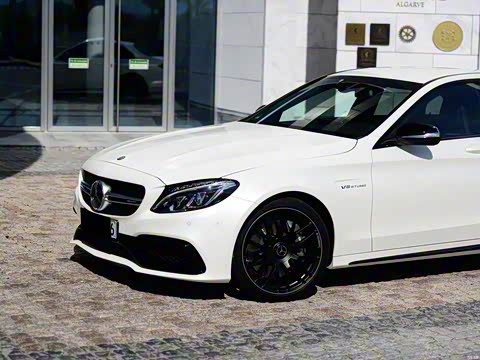 2015�� AMG C 63
