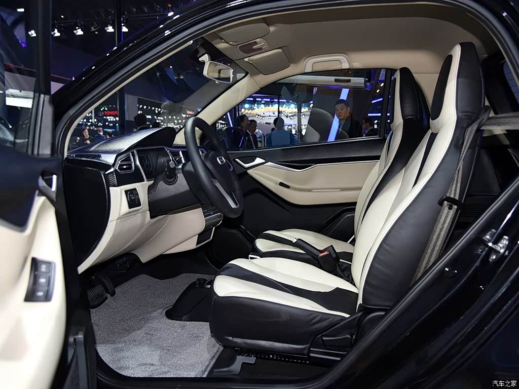 2016款 e30标准型