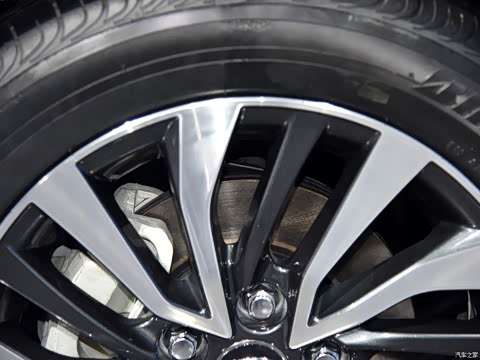 2016�� ˫�� 1.8L E-CVT�콢��