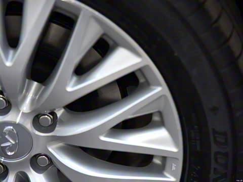 2015�� Q70L 2.5L ������