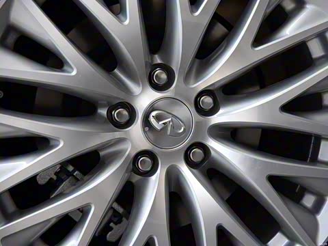 2015�� Q70L 2.5L ������