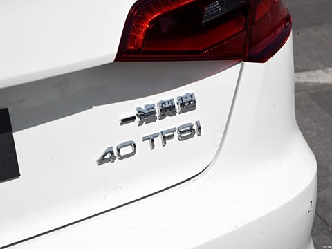 2015 Sportback 40 TFSI Զ