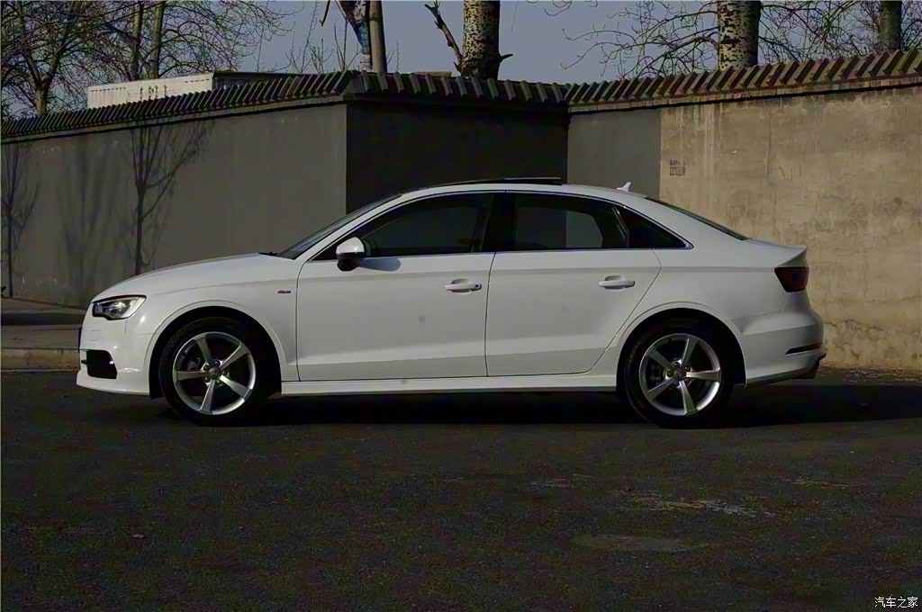 2015款 limousine 45 tfsi s line 豪华型 2934431图片_奥迪_汽车图库