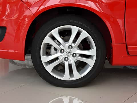 2015�� ���� 1.4L �ֶ�������