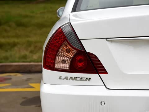 2015�� 1.6L �ֶ��ֹ���