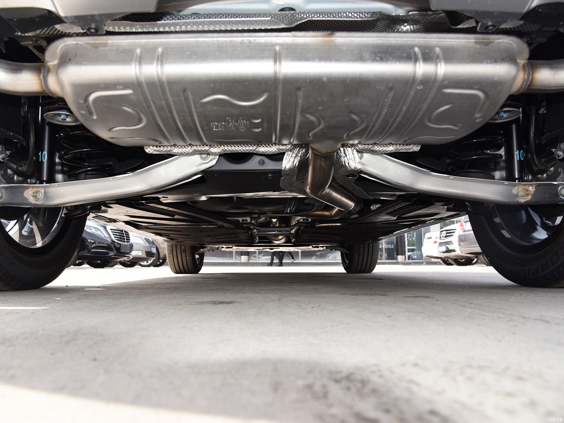 奔驰gla 2015款 gla 200 时尚型 2984888图片_奔驰_汽车图库_汽车之家