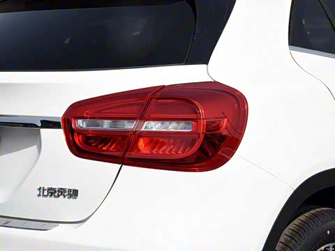 2015�� GLA 200 ʱ����