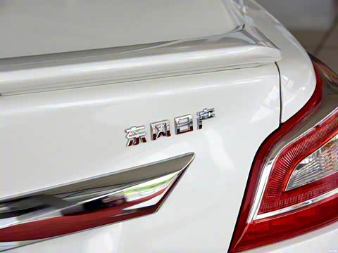 2015�� 2.0L XL-Sportyŷ���˶���