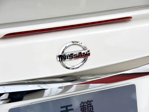 2015�� 2.0L XL-Sportyŷ���˶���