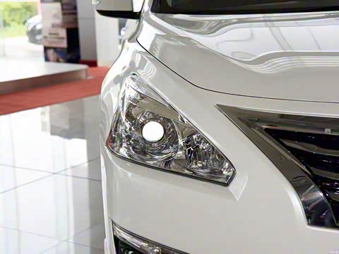 2015�� 2.0L XL-Sportyŷ���˶���