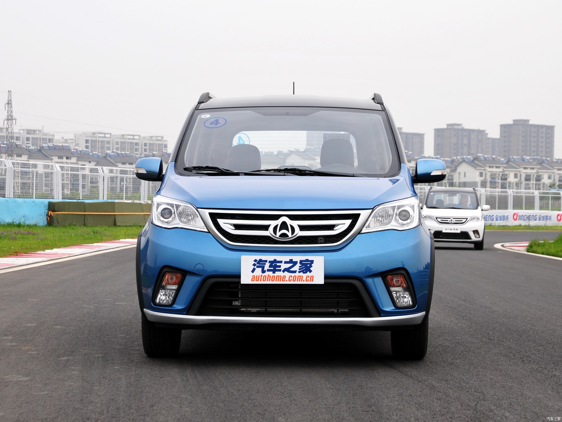 汽车之家|欧力威|2015款 x6 1.